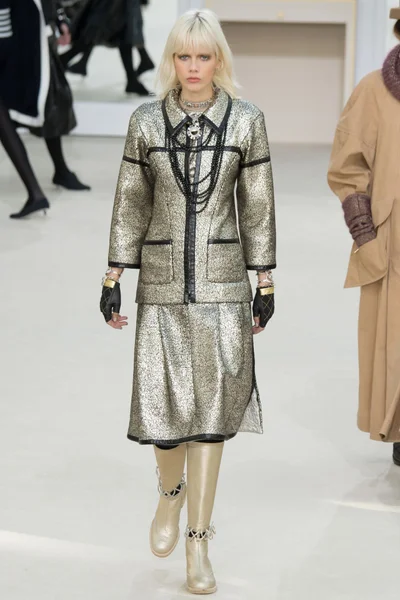 Look 62